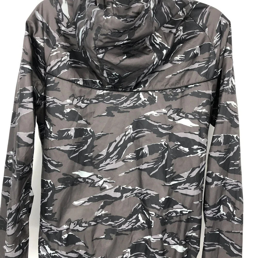 Nike Packable Camouflage Hooded Windbreaker Full Zip Trail Running Jacket Small